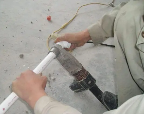 鹿泉漏水维修电话
